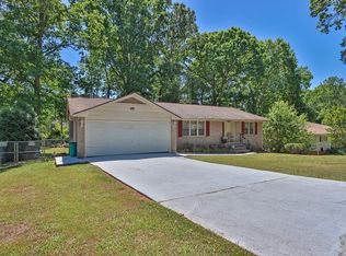 2906 Castle Dr, Lawrenceville, GA 30044