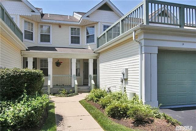 1st image of 140 Commodore Cir