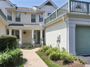 140 Commodore Cir, Port Jefferson Station, NY 11776