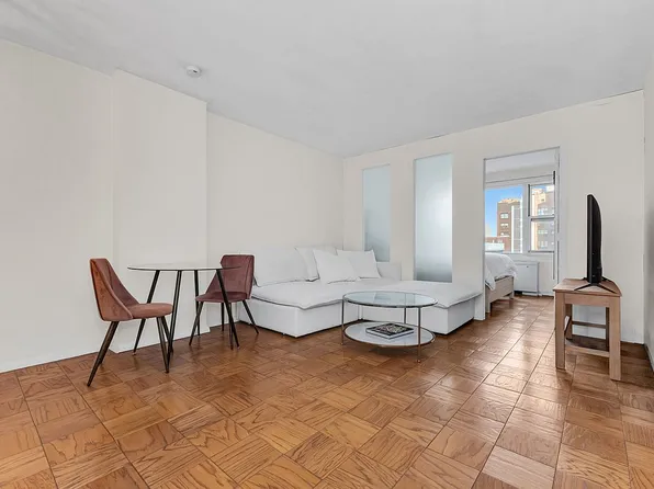 305 E 24th St APT 10L, New York, NY 10010