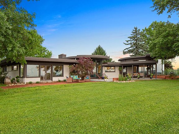 2nd image of 2346 Wilmington Rd