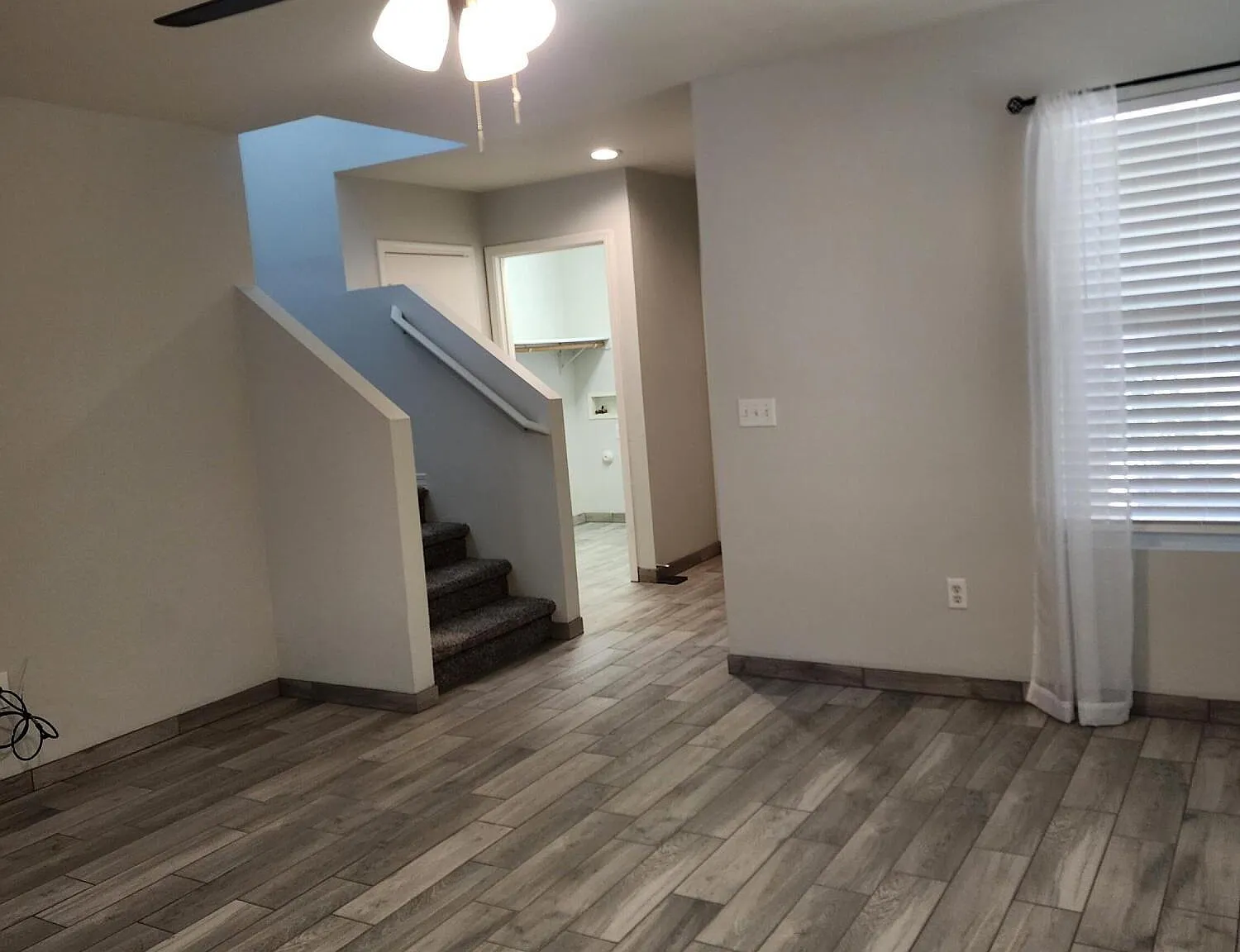 3 bed, 2.5 bath, 1274 sqft, $1,650 — Photo 3