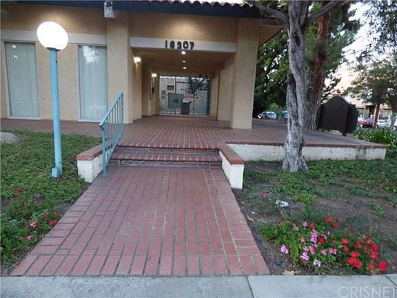 2nd image of 18307 Burbank Blvd Unit 301