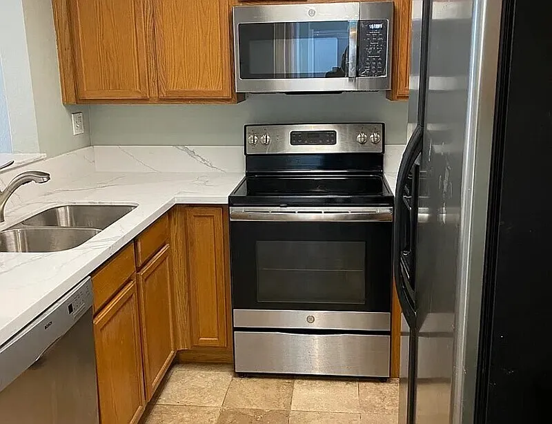 1 bed, 1.0 bath, 554 sqft, $1,997 — Photo 4
