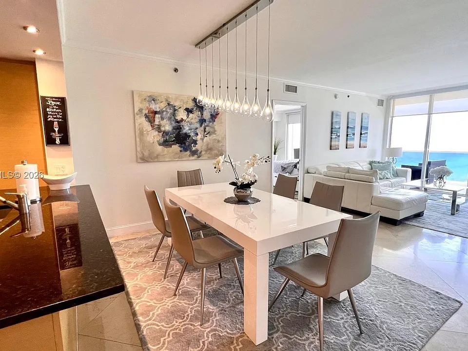 1830 S Ocean Dr #2204