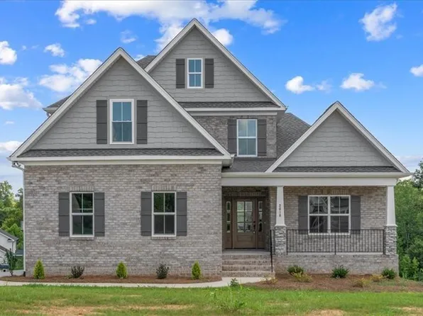 2010 Bob Jessup Dr, Greensboro, NC 27455