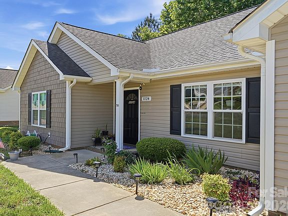 3rd image of 1124 Turtle Ridge Dr