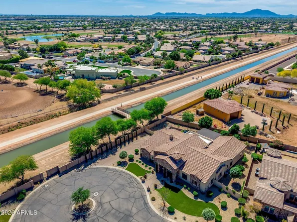 2471 E ROBIN Court, Gilbert, AZ 85296