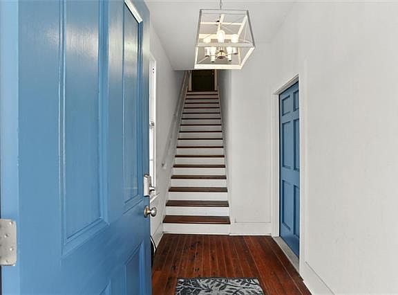 4th image of 819 N Robertson St