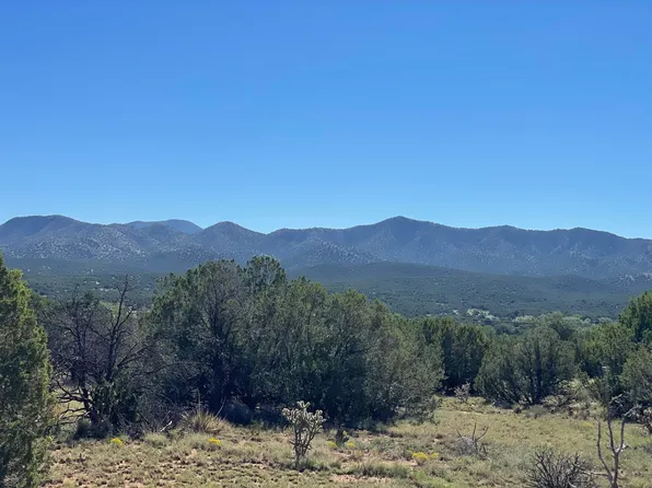 2 Tigua Dr, Sandia Park, NM 87047