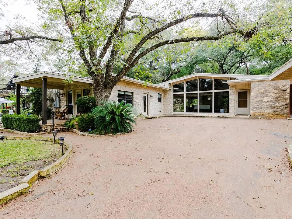 2600 Pearce Rd