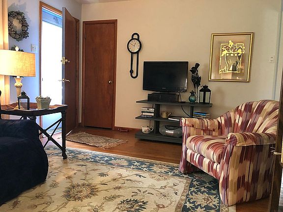 2nd image of 10738 Saint Henry Ln