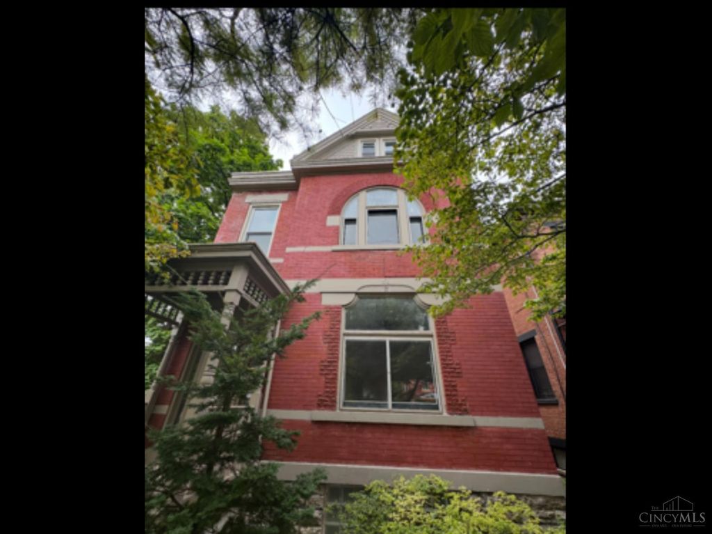 Real estate listing image