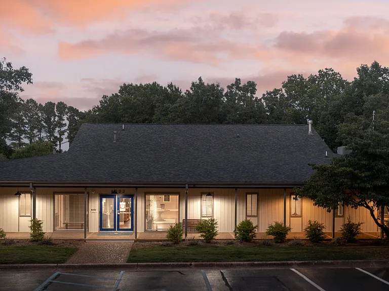 Leasing Office & Clubhouse