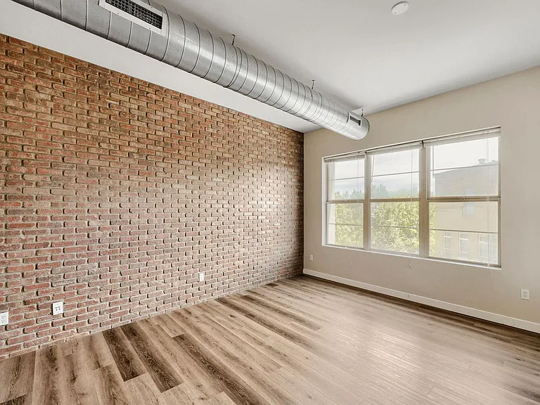 7700 E 29th Ave #310 — Photo 3