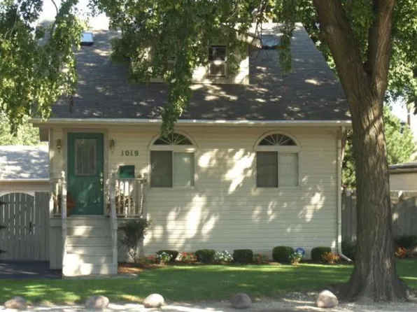 1019 S La Grange Rd, La Grange, IL 60525