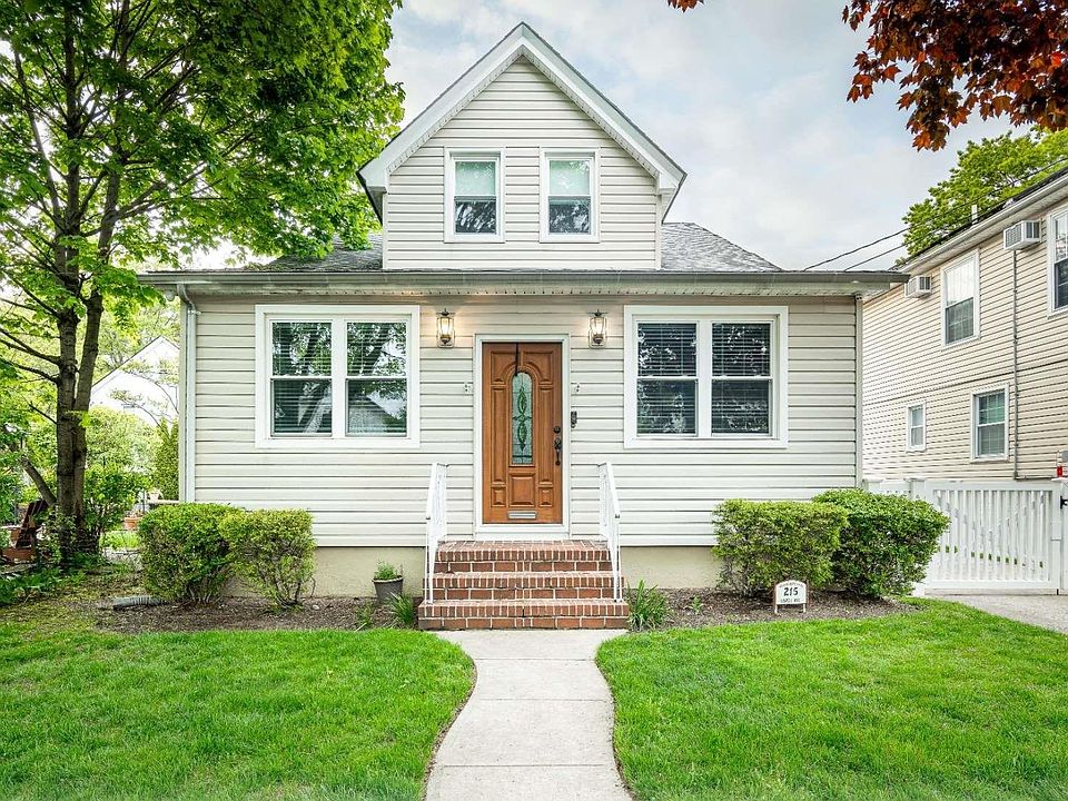 1st image of 215 Lowell Avenue