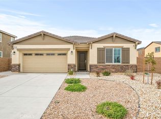 7772 Tamarisk Ave, Oak Hills, CA 92344