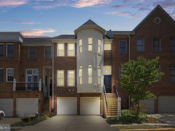 2nd image of 47695 Whirlpool Sq