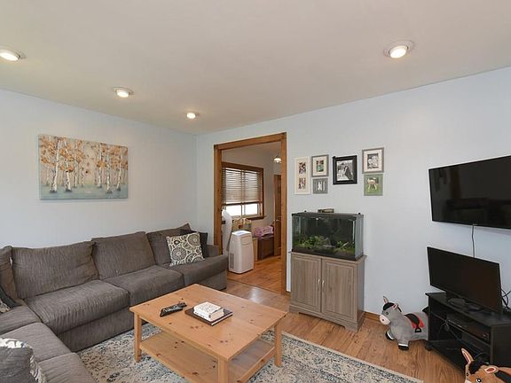 4th image of 62 West St
