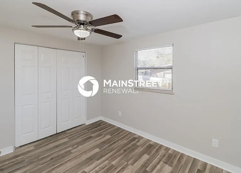 637 W Alamo Dr — Photo 8