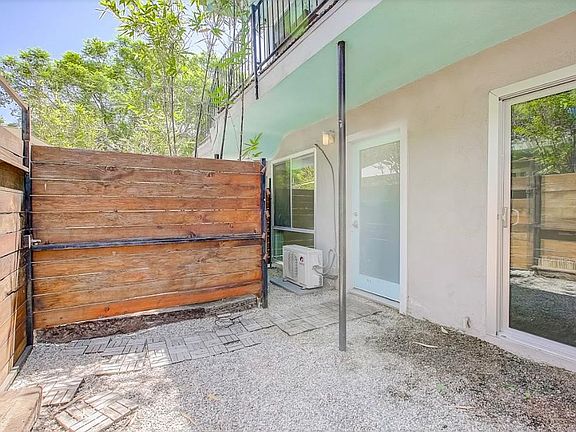 4th image of 653 Silver Lake Blvd #9