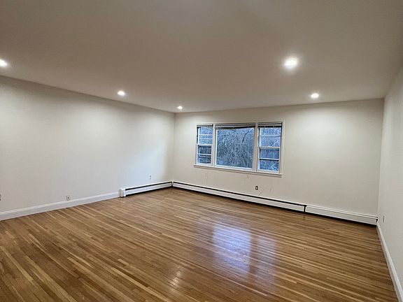 4th image of 37 E Clinton Ave Floor 2