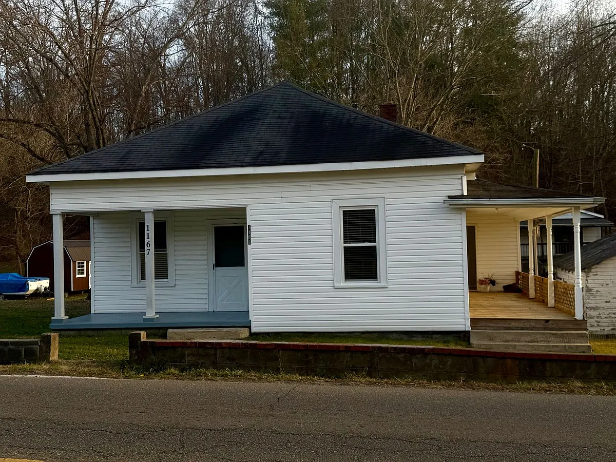 Building Photo - 1167 Bloomingdale Pike