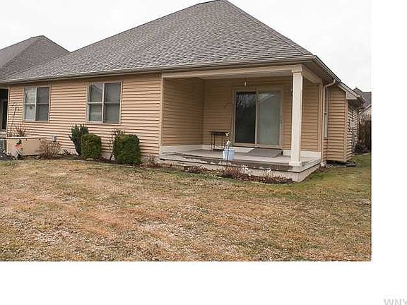 2nd image of 54 Lord Byron Ln