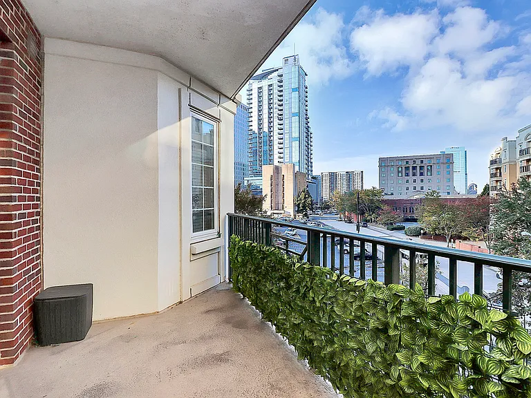 300 W 5th St #431 — Photo 21