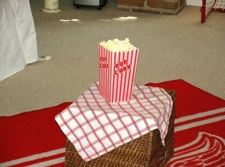 3809 Montevista Rd, Cleveland Heights, OH 44121