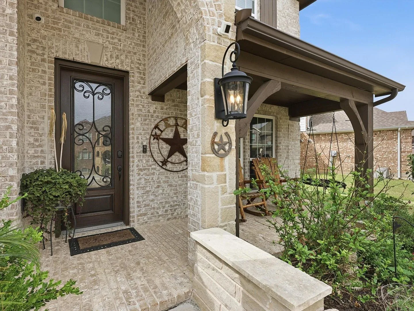 Luxury Redefined In The Preserve At Pecan Creek Limited-Time Move-In Incentive! — Photo 2