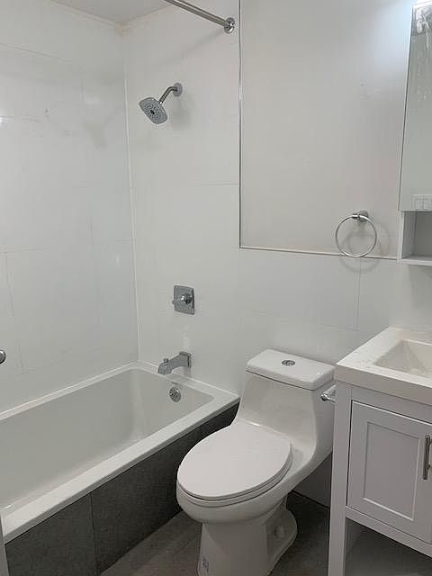 2nd image of 590 Bergen Ave APT Aa9