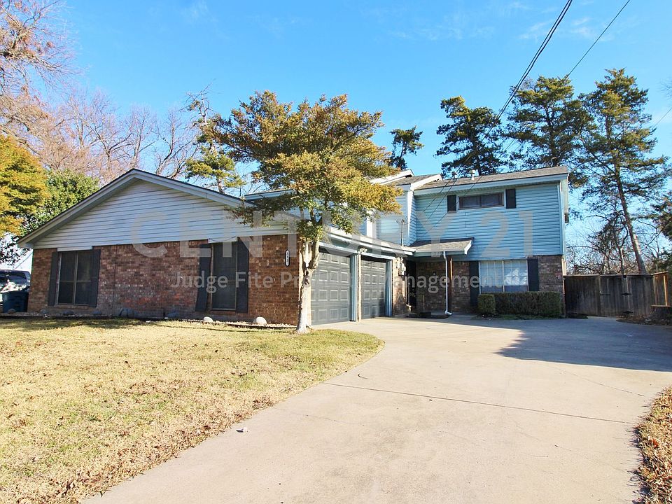 1st image of 313 Woodhaven Dr