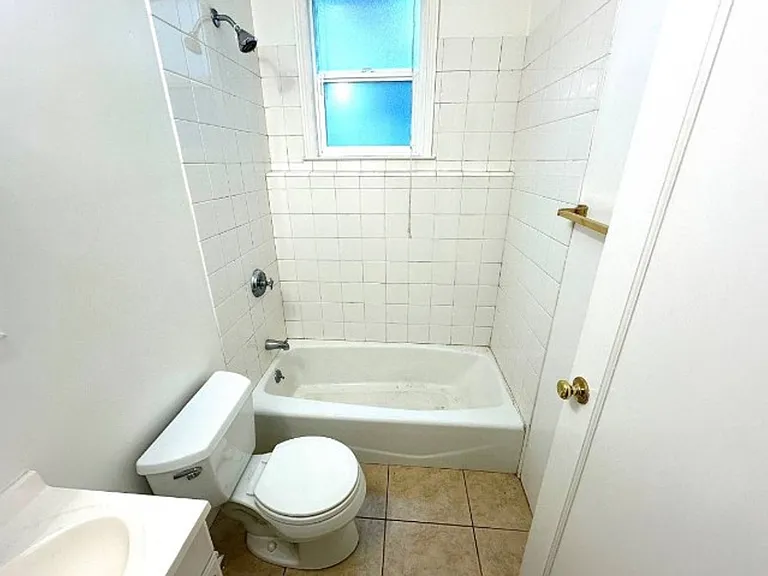 2409 College Ave — Photo 33