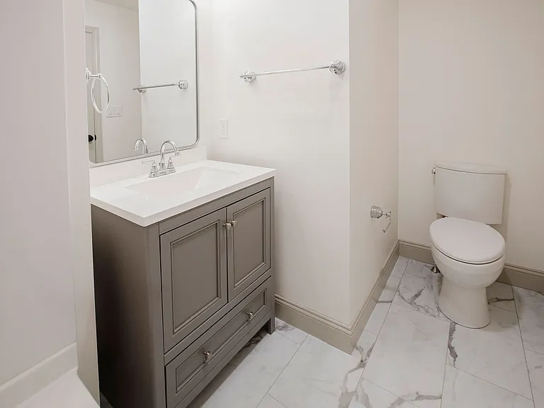2591 Washington St #1 — Photo 8