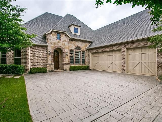1st image of 417 Waterford Ln