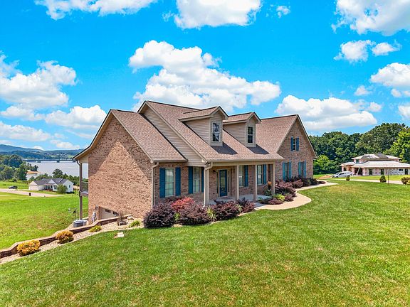 3rd image of 4056 Harbor View Dr