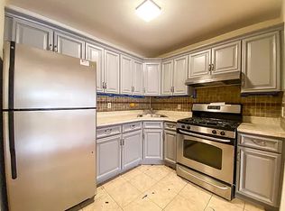 193 E 40th St FLOOR 2, Brooklyn, NY 11203