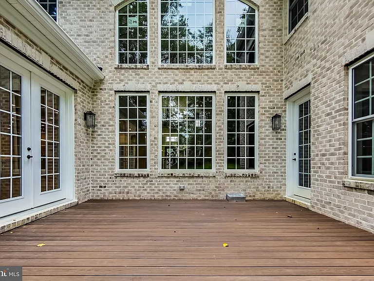3104 Sleepy Hollow Rd — Photo 83