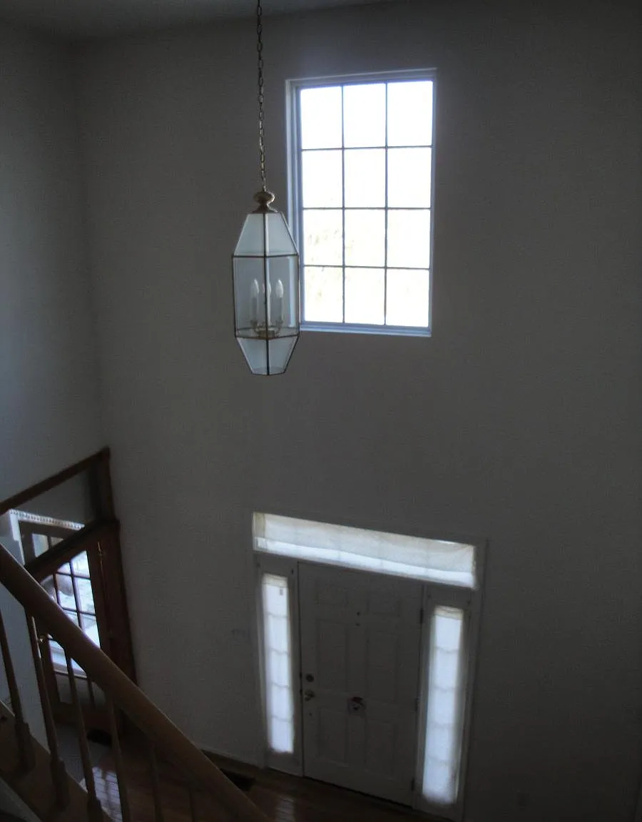 4 bed, 3.5 bath, 2464 sqft, $4,250 — Photo 2