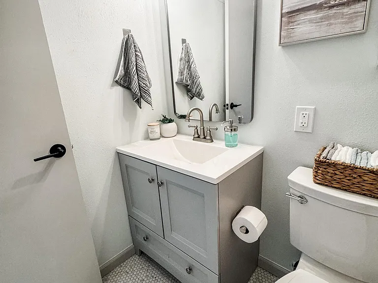 9236 Lavant Dr — Photo 35