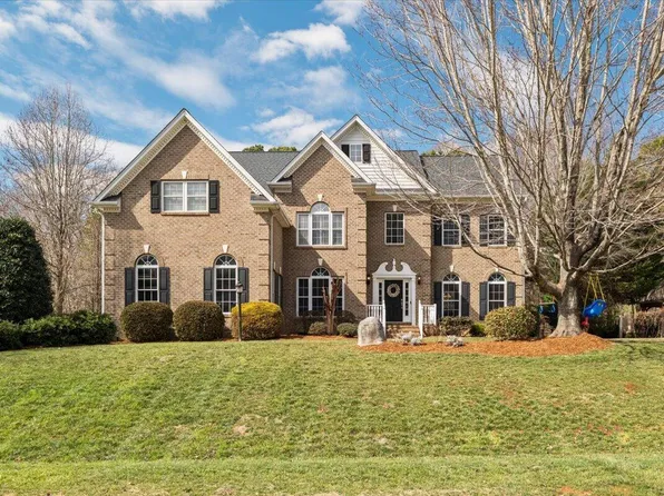 7828 Percussion Dr, Apex, NC 27539