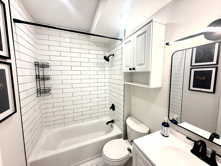 200 Paterson Ave #A1 — Photo 15