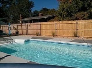 25 Roosevelt St, Warwick, RI 02888