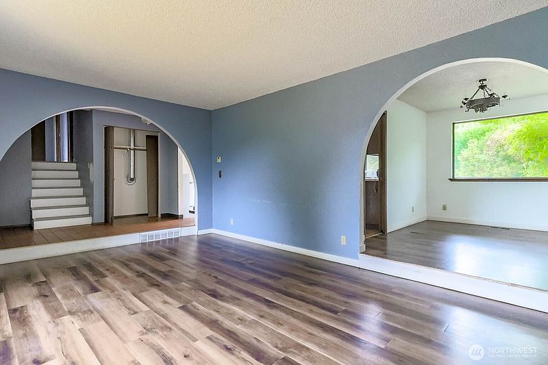 3rd image of 1304 S 286th Street