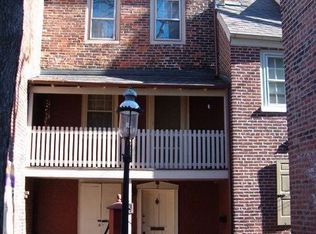 2 Bladens Ct, Philadelphia, PA 19106