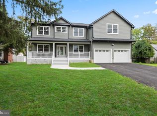 88 Lenox Ave, Hamilton, NJ 08620