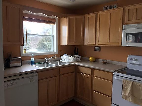 4th image of 1228 E 10th Ave