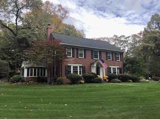 276 Farmington Rd, Longmeadow, MA 01106